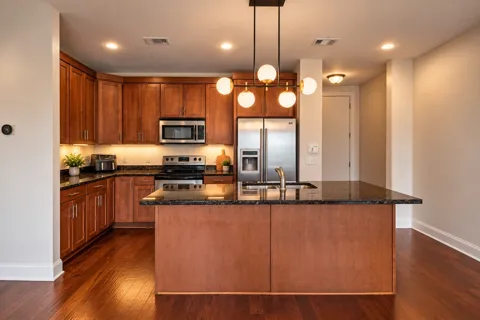 702 Wedgewood Park #506