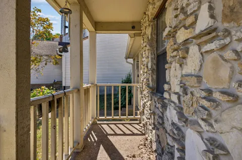 119 Maple Way