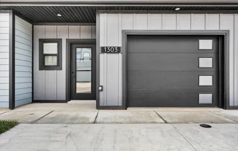 1306 Jonathan Wade Circle
