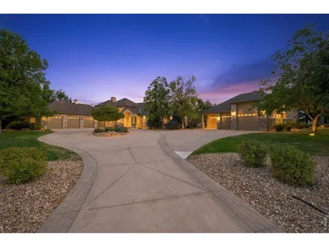 2075 Doyle Drive