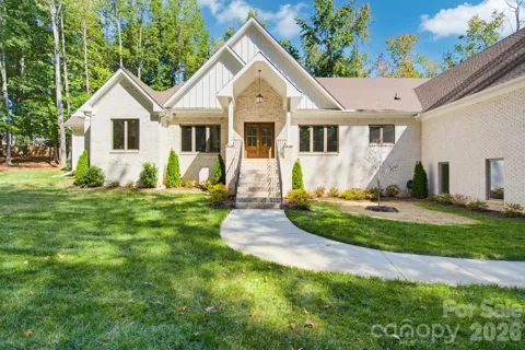 2507 Forest Lawn Drive