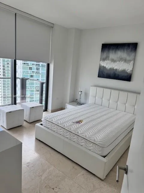 68 SE 6th St #2412