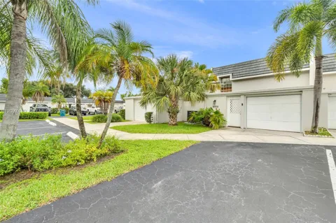 18958 Bobolink Dr