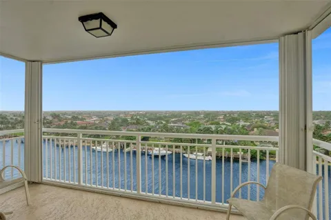 1050 HILLSBORO MILE #805W
