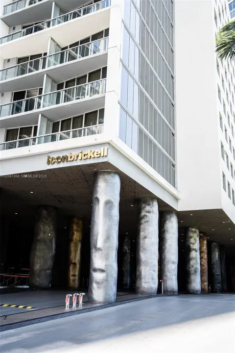495 Brickell Ave #4609