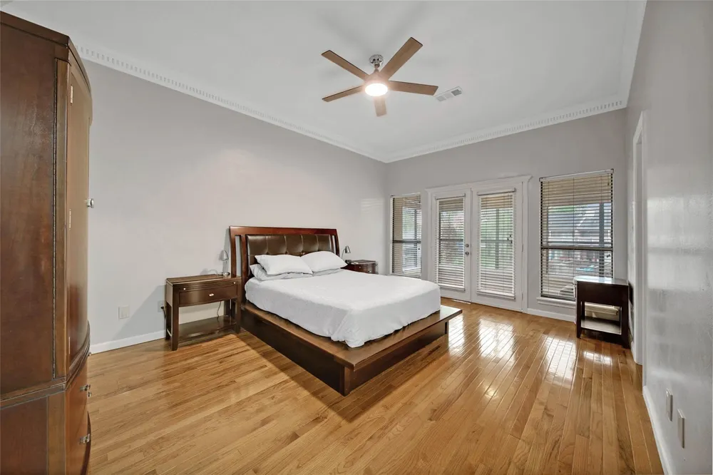 734 Lake View Drive Montgomery, TX 77356