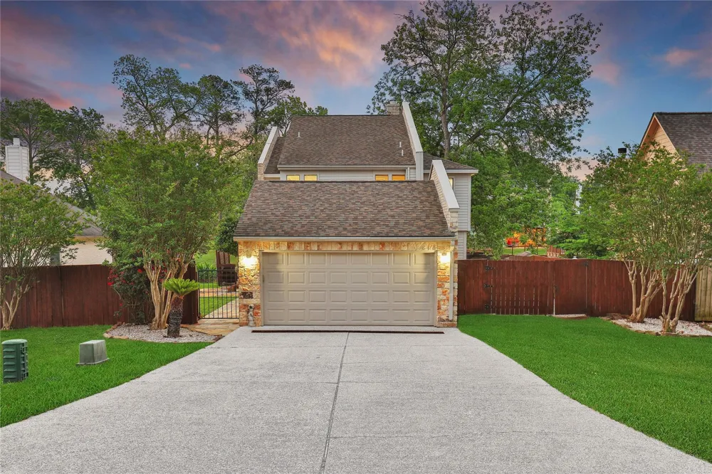 734 Lake View Drive Montgomery, TX 77356