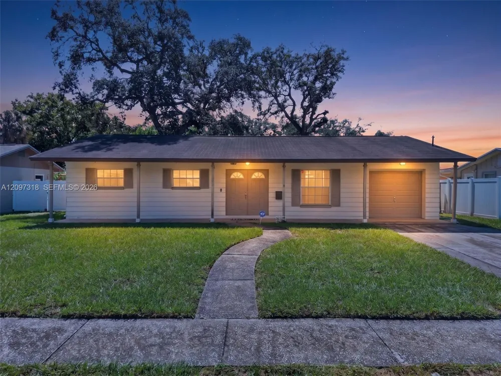 3312 W BURKE ST Tampa, FL 33614