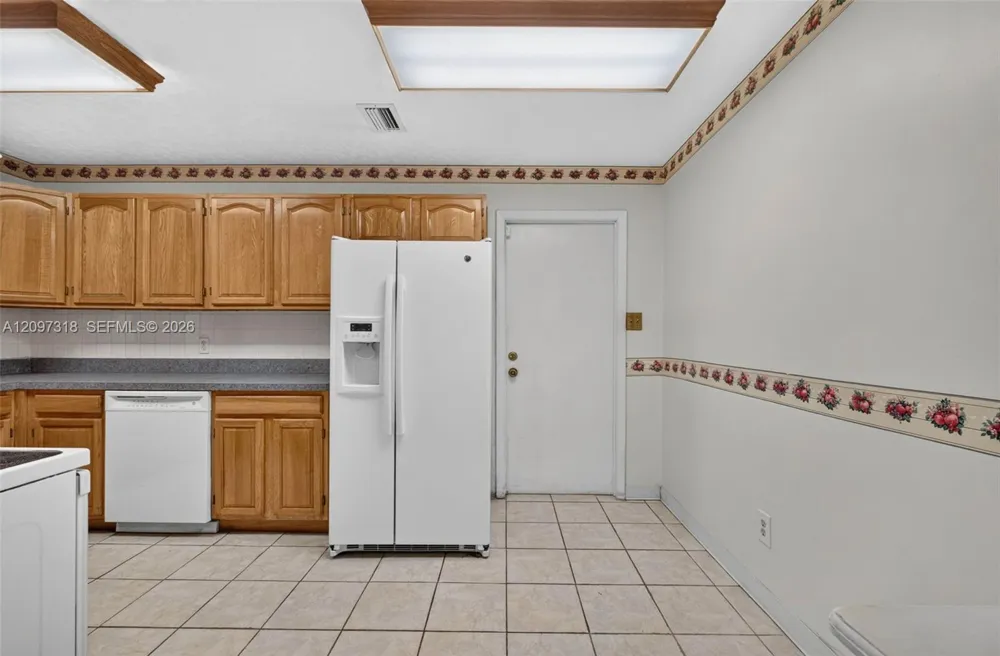 3312 W BURKE ST Tampa, FL 33614