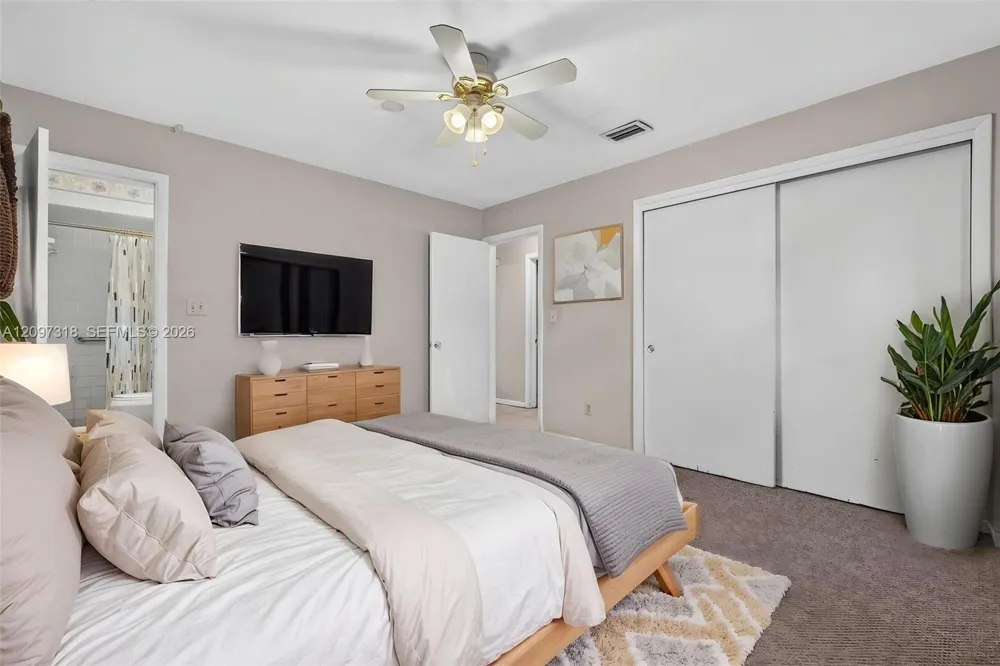 3312 W BURKE ST Tampa, FL 33614