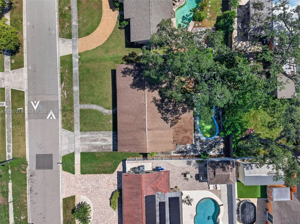 3312 W BURKE ST Tampa, FL 33614