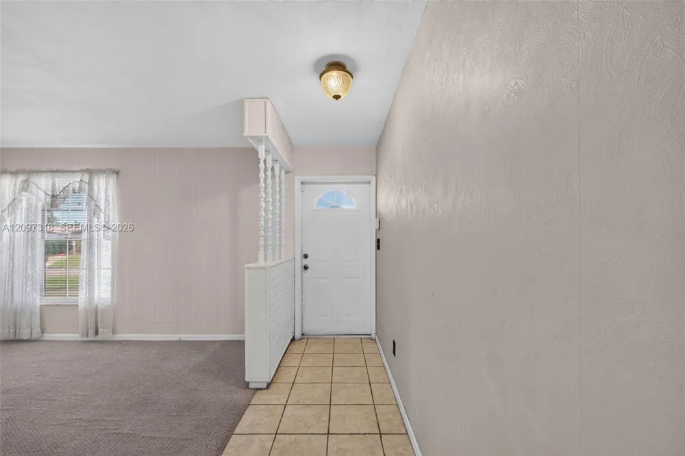 3312 W BURKE ST Tampa, FL 33614