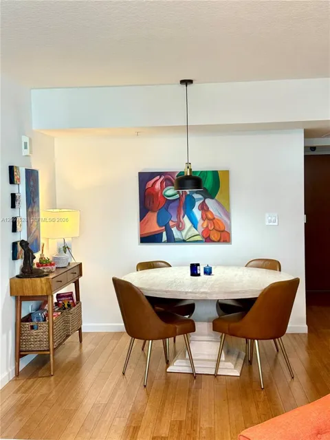 31 SE 5th St #1708