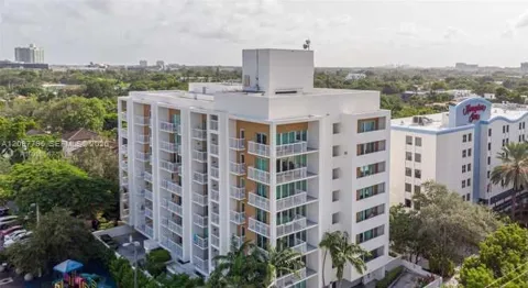 2740 SW 28th Ter #403