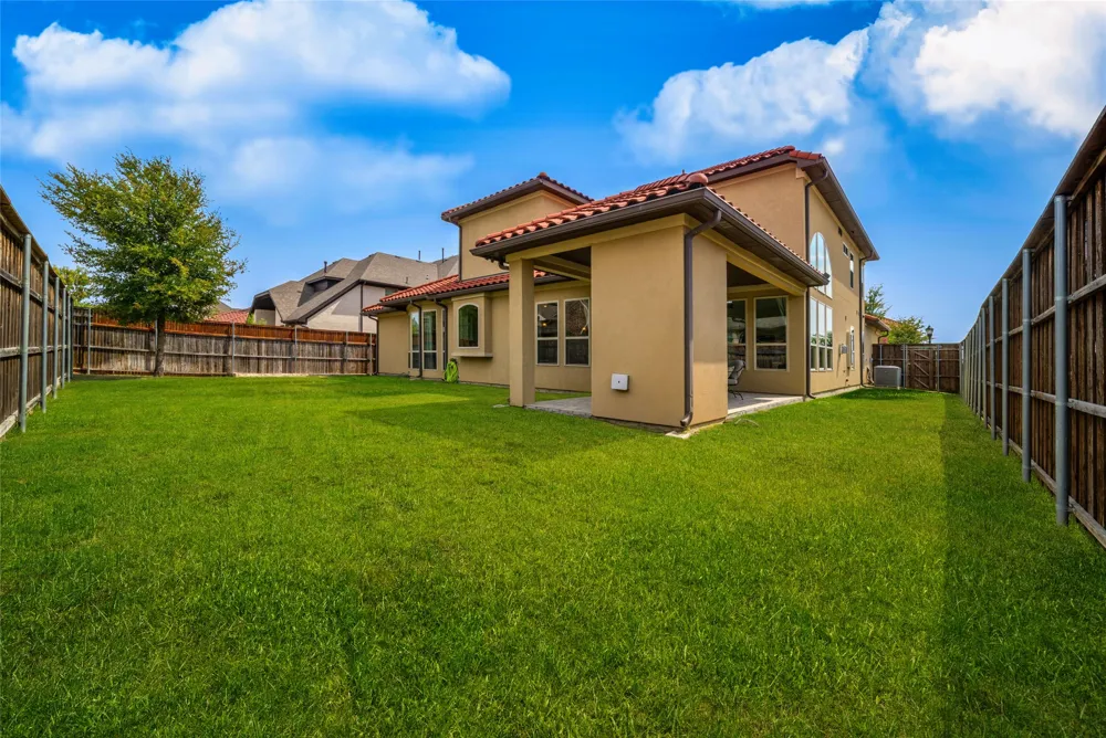 13018 Seattle Slew Street Frisco, TX 75035