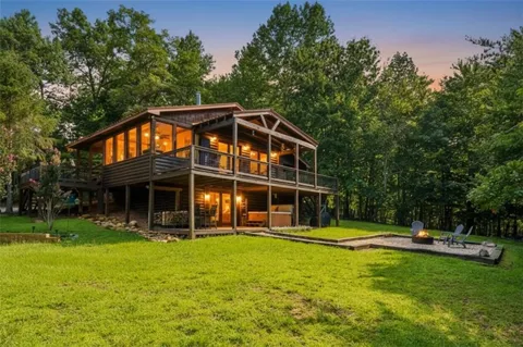 24 Oak Ledge Road