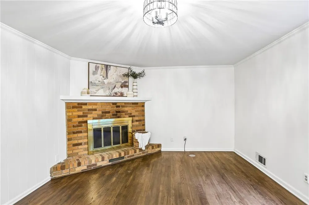 495 Wyncourtney Drive Sandy Springs, GA 30328