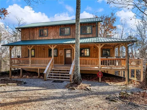 333 Skywood Lane