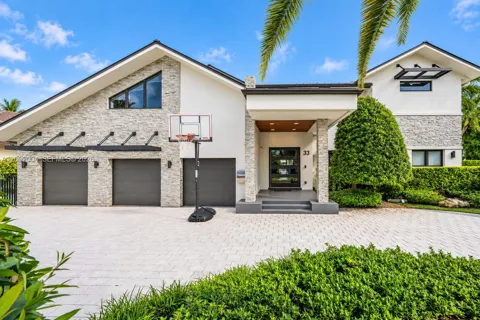 33 Pelican Dr