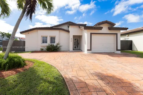 8520 SW 207th Ter