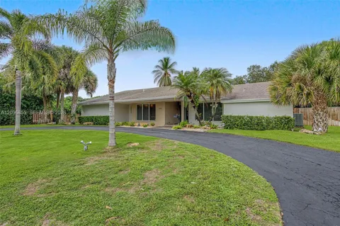 16100 SW 81st Ave