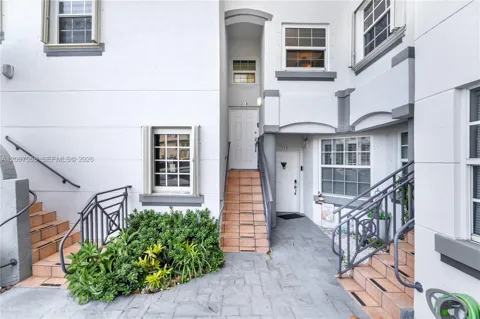 955 NW 82nd Ave #213-C