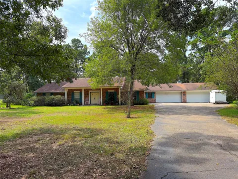 851 Oakridge Drive