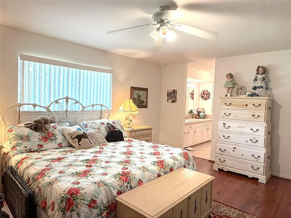 851 Oakridge Drive Cleveland, TX 77328
