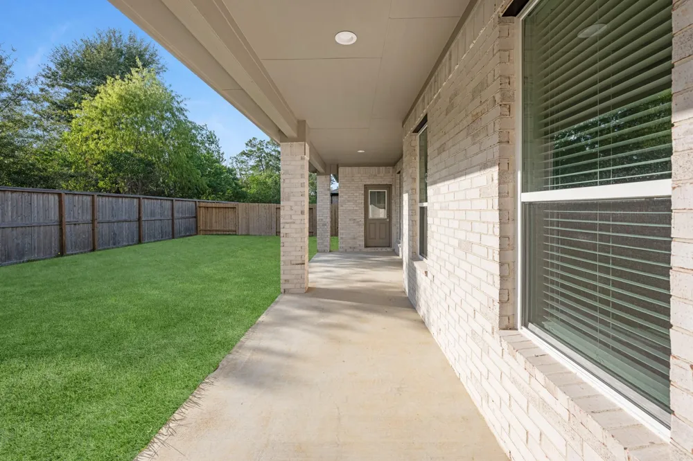 2100 Golden Spruce Lane Conroe, TX 77301