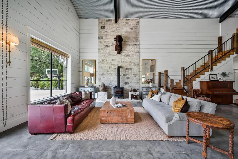18859 Kinkaid Road W Montgomery, TX 77316