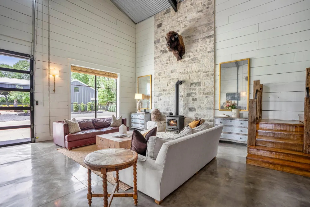 18859 Kinkaid Road W Montgomery, TX 77316