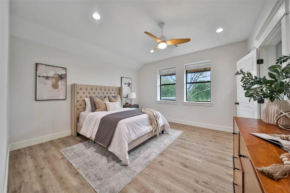 18859 Kinkaid Road W Montgomery, TX 77316