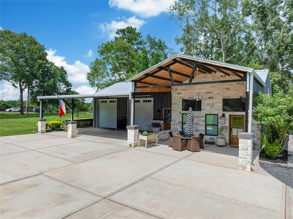 18859 Kinkaid Road W Montgomery, TX 77316