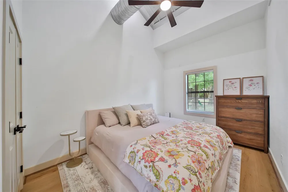 18859 Kinkaid Road W Montgomery, TX 77316