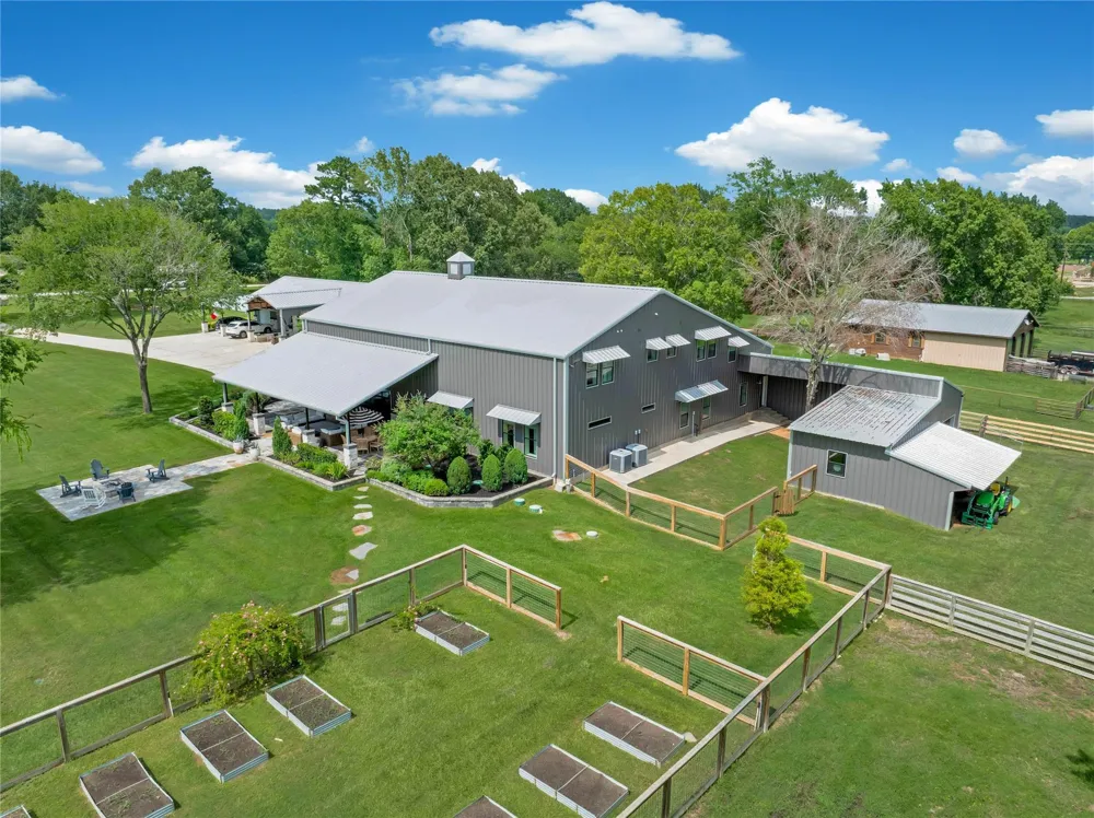18859 Kinkaid Road W Montgomery, TX 77316