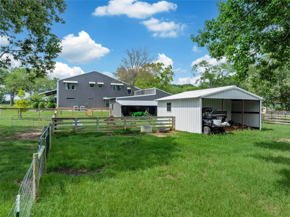 18859 Kinkaid Road W Montgomery, TX 77316