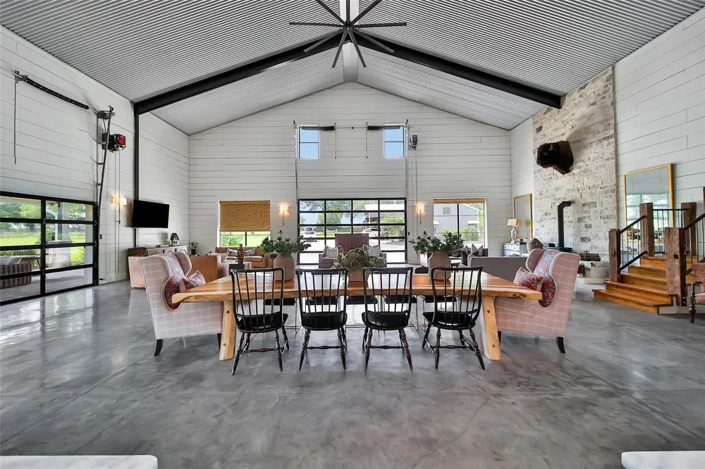 18859 Kinkaid Road W Montgomery, TX 77316