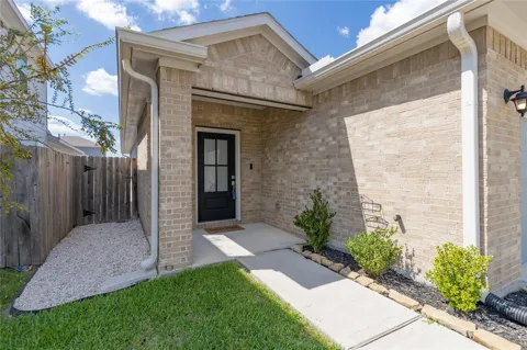 24751 Russet Bluff Trail