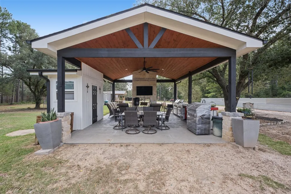 10677 Fm 2432 Road Conroe, TX 77303