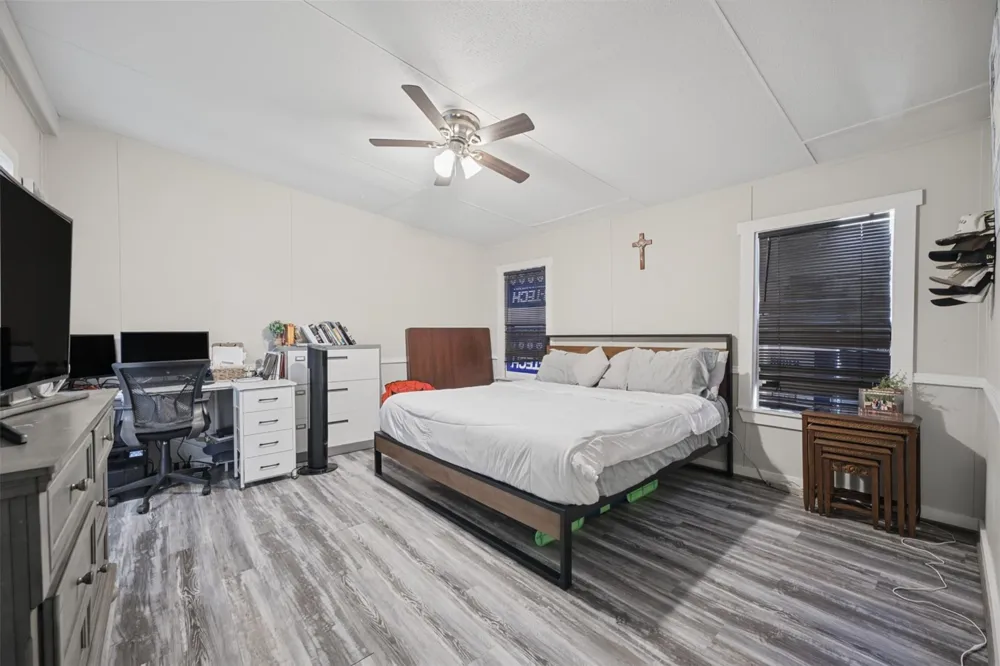 10677 Fm 2432 Road Conroe, TX 77303