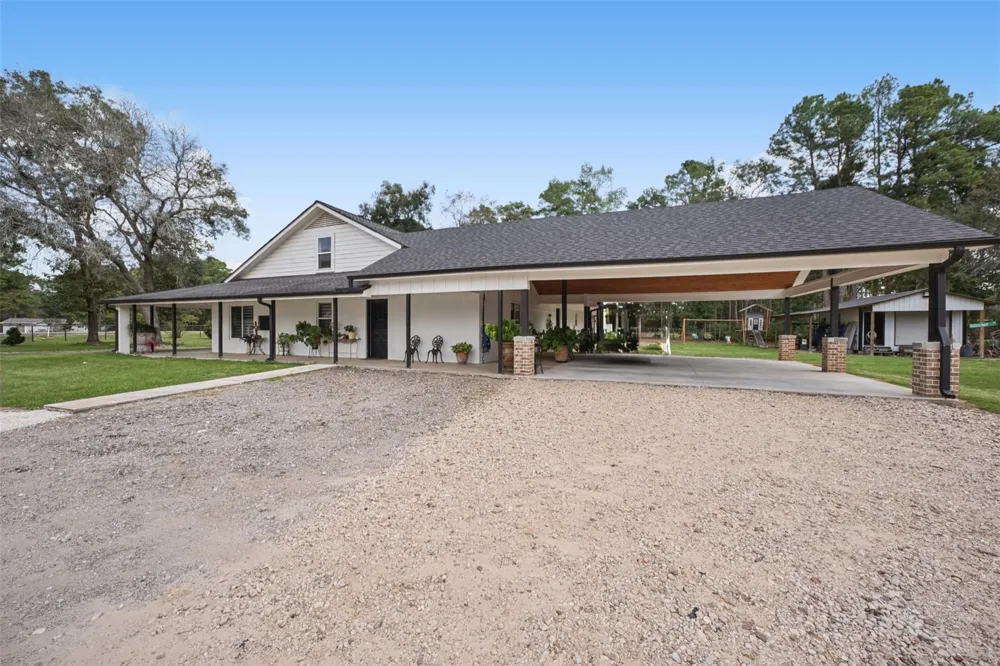 10677 Fm 2432 Road Conroe, TX 77303