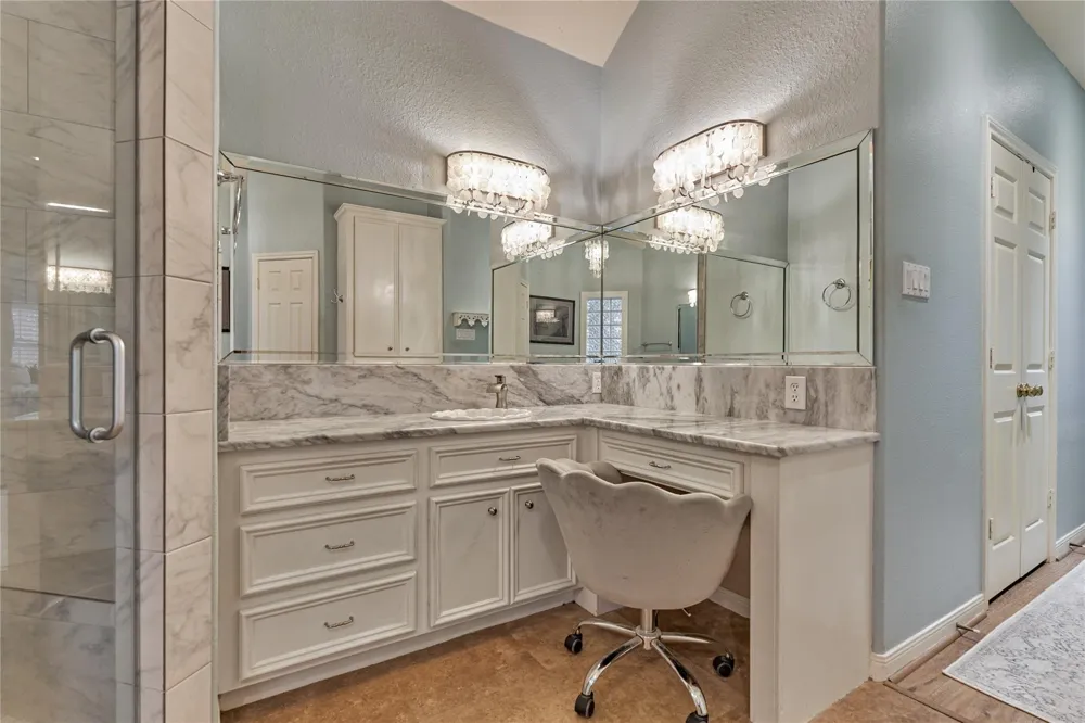 32 Hillwood Lane Montgomery, TX 77356