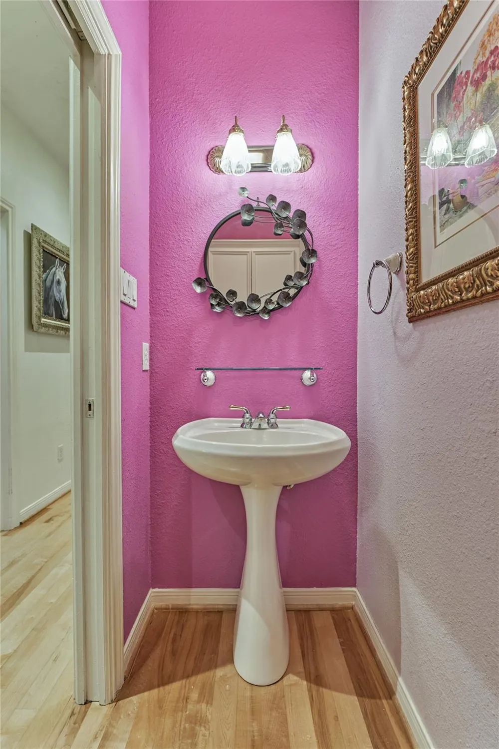 32 Hillwood Lane Montgomery, TX 77356