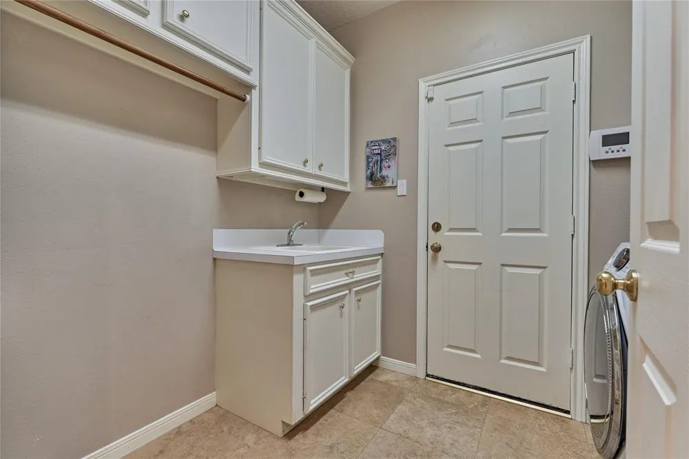 32 Hillwood Lane Montgomery, TX 77356