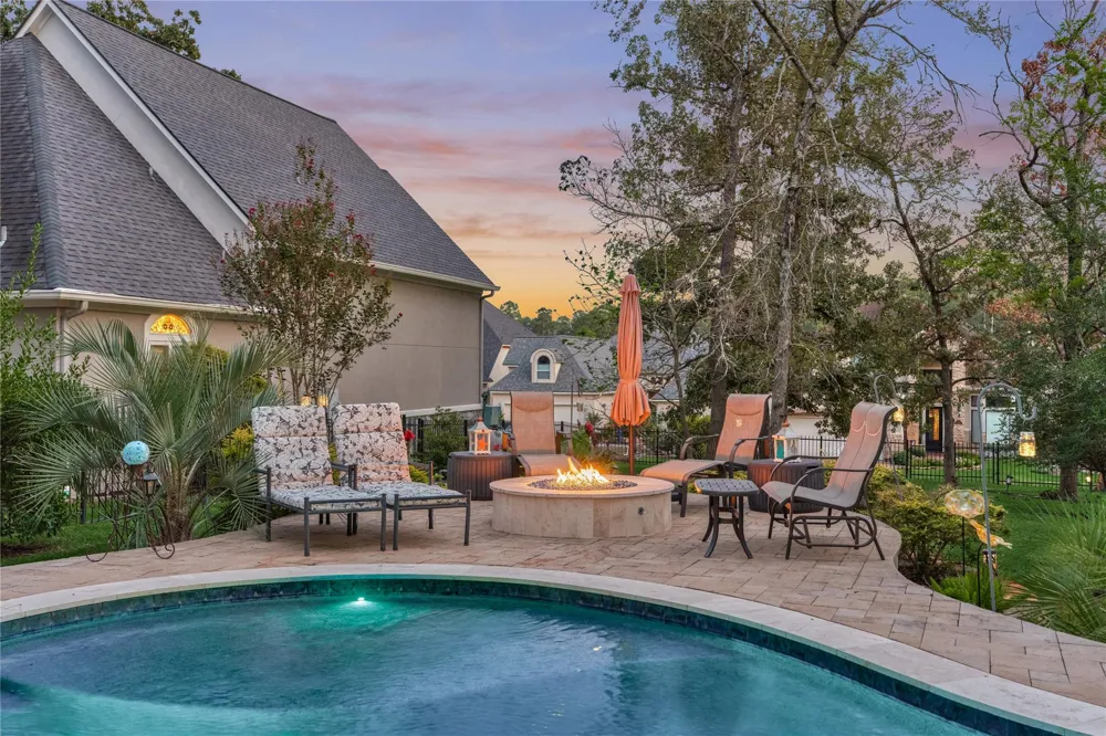 32 Hillwood Lane Montgomery, TX 77356