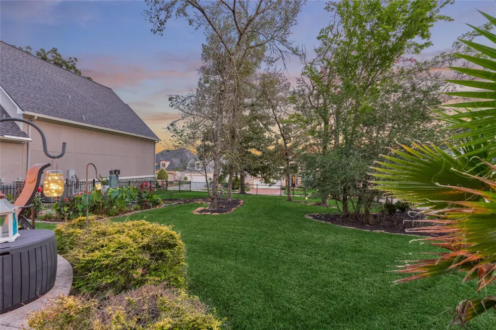 32 Hillwood Lane Montgomery, TX 77356
