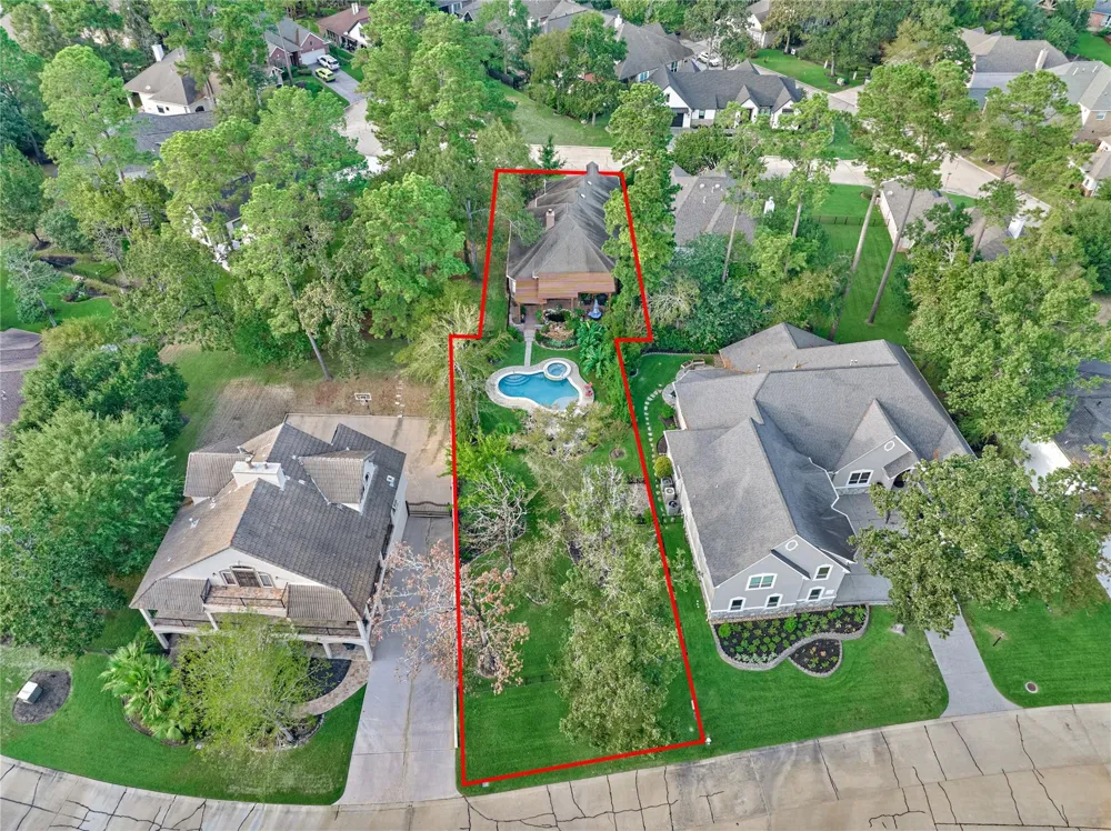 32 Hillwood Lane Montgomery, TX 77356