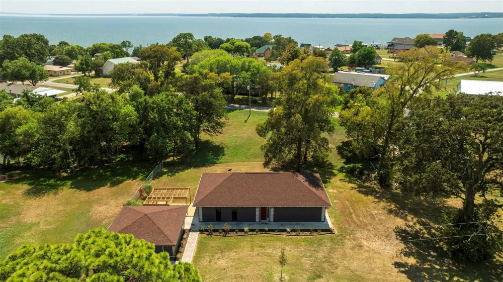 20 Coolcrest Drive Point Blank, TX 77364
