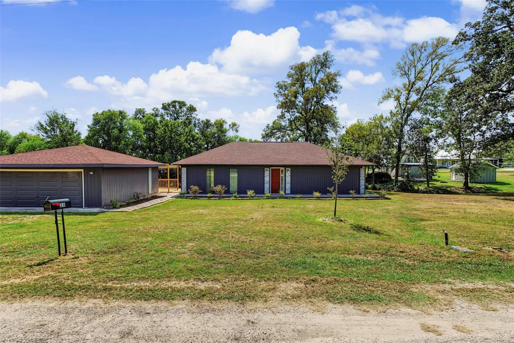 20 Coolcrest Drive Point Blank, TX 77364