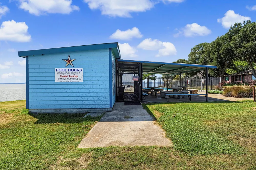 20 Coolcrest Drive Point Blank, TX 77364